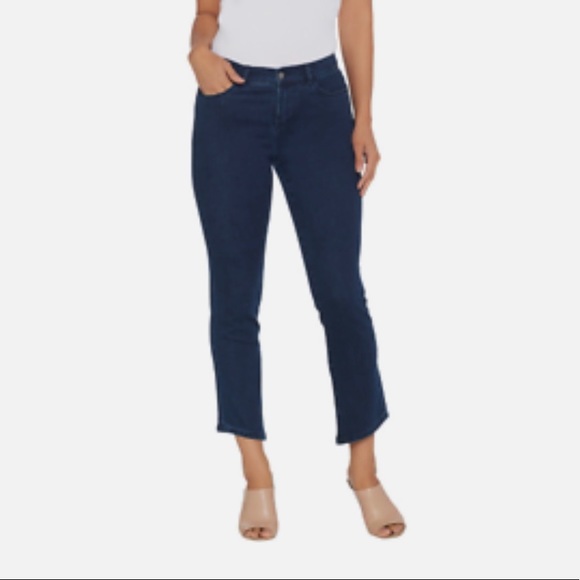 Lisa Rinna Angled Hem Jeans - Dark Wash - Sz 10 - Picture 2 of 6